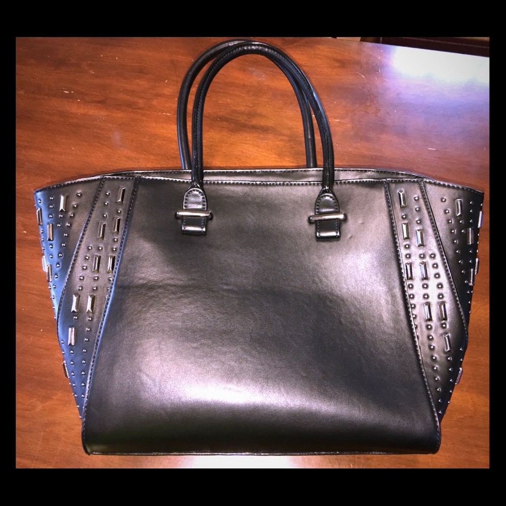 With 212 purse